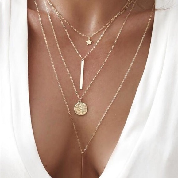 Jewelry - ✨RESTOCKED✨ Boho Gold Layered bar disc necklace